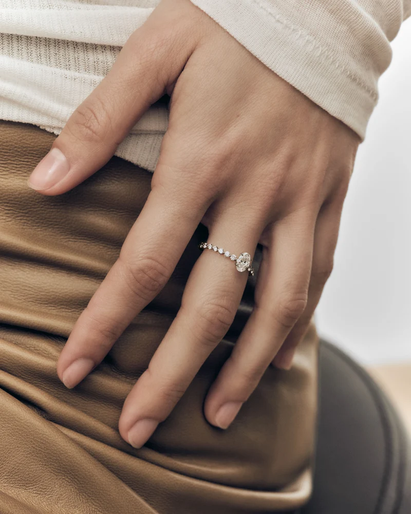 GRID 5 Diamonds and White Gold Trace solitary Ring