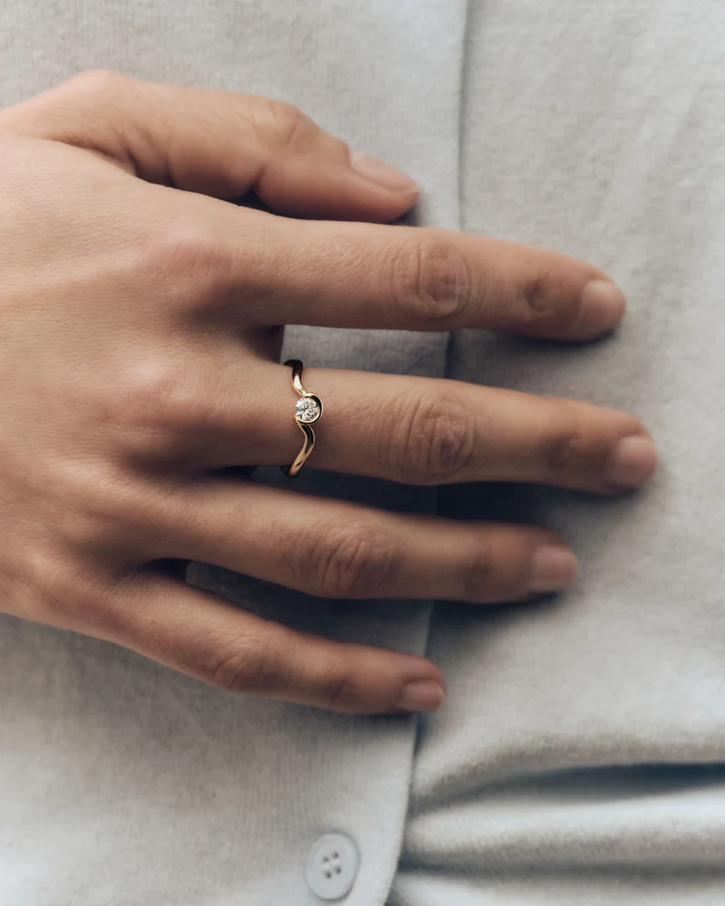 GRID Diamonds and gold Delia ring
