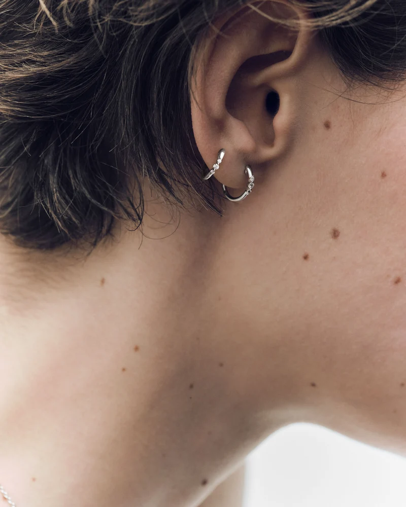 GRID diamonds and 18K white gold Vivienne single earring