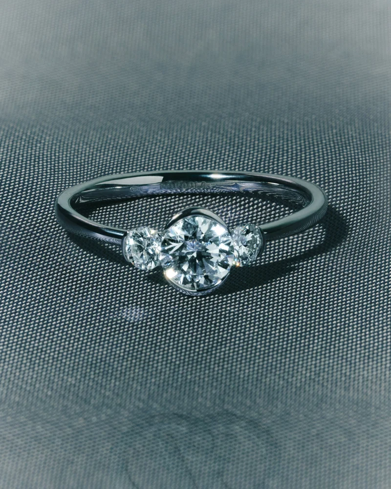 GRID Diamonds and White Gold Eve Ring