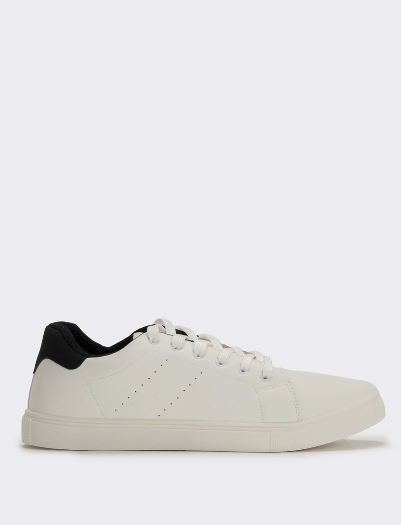 Sneakers bianche uomo con dettagli neri - Bianco